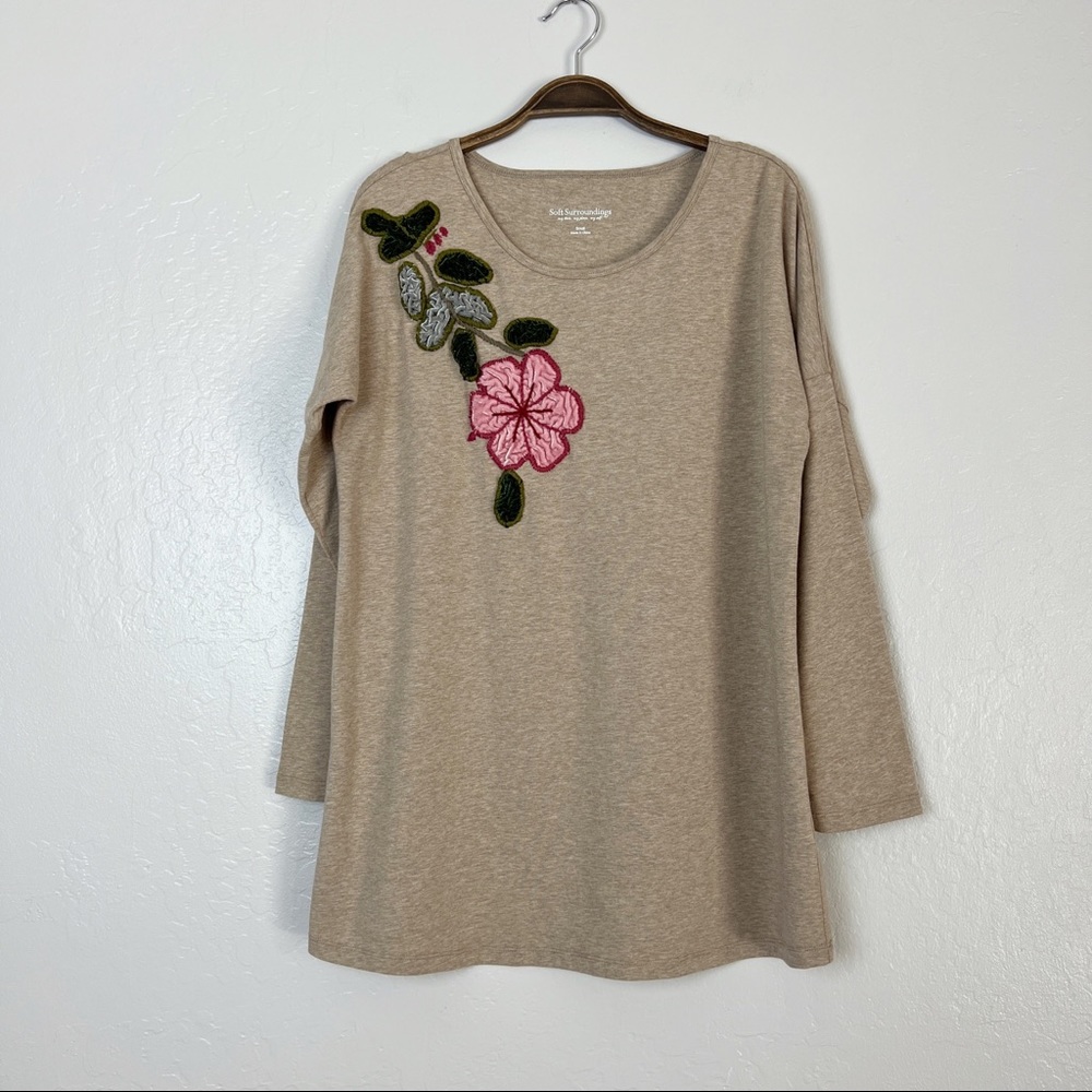 •SOFT SURROUNDINGS• Velvet Floral Embroidered Tunic Top Size Small